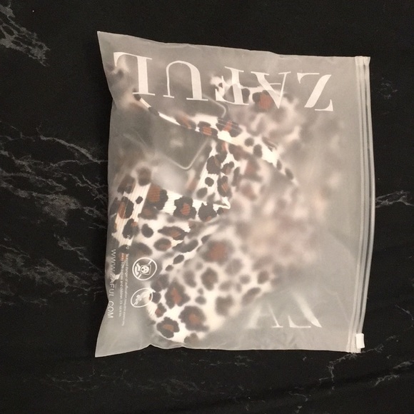 Leopard print bikini - Picture 5 of 5